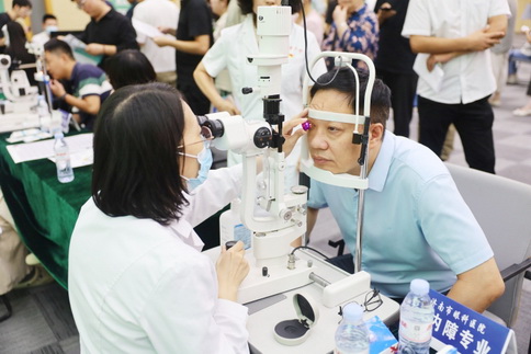 济南市眼科医院联合浪潮智慧医疗开展“健康送一线”志愿服务义诊活动(图3)