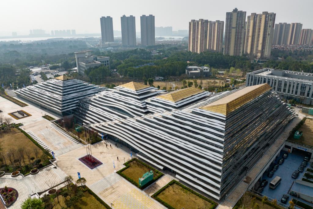 高端访谈｜中国以人为本的城镇化为全球城市可持续发展贡献智慧——访联合国人居署执行主任罗斯巴赫(图3)