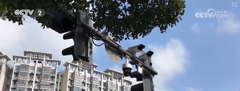“聪明的车”“智慧的路”数字赋能交管！“空中交警”护航出行平安(图4)
