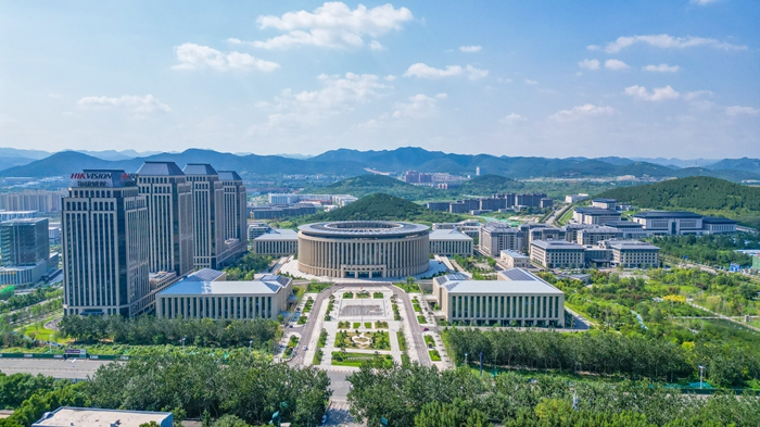易倍体育网站：“城市合伙人”的进阶之路：历城控股如何用市场化力量重塑城市竞争力？_泉城新闻_大众网(图1)