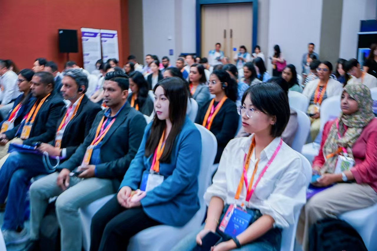 易倍体育网站：2025中国国际医疗健康产业发展与投资论坛在京召开(图2)