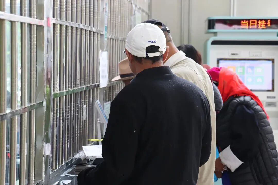 云南省迪庆州：医保服务便捷化畅通群众就医路(图4)