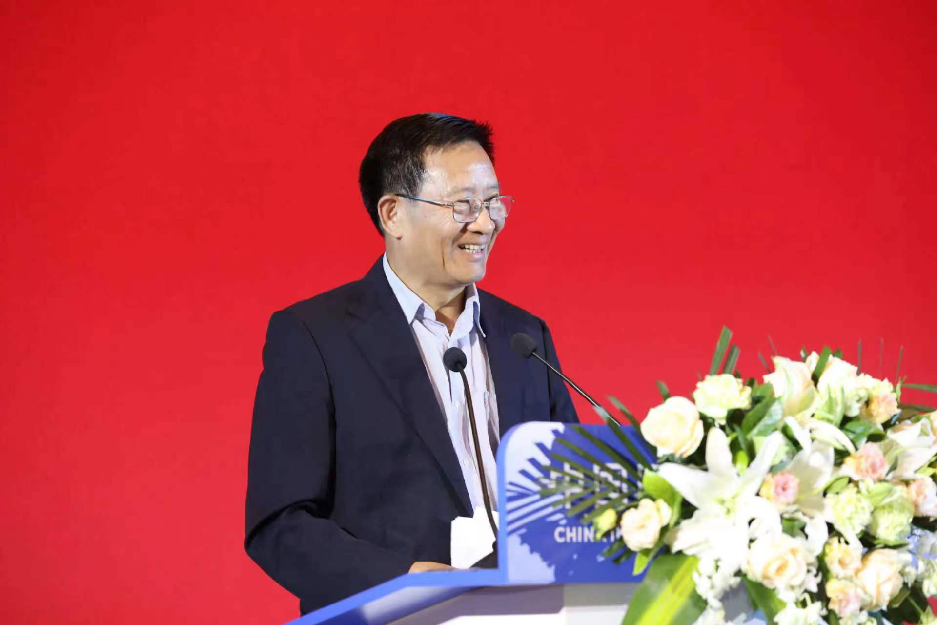 易倍体育网站：科技赋能健康消费2023消博会“全球医疗消费论坛”举办(图4)