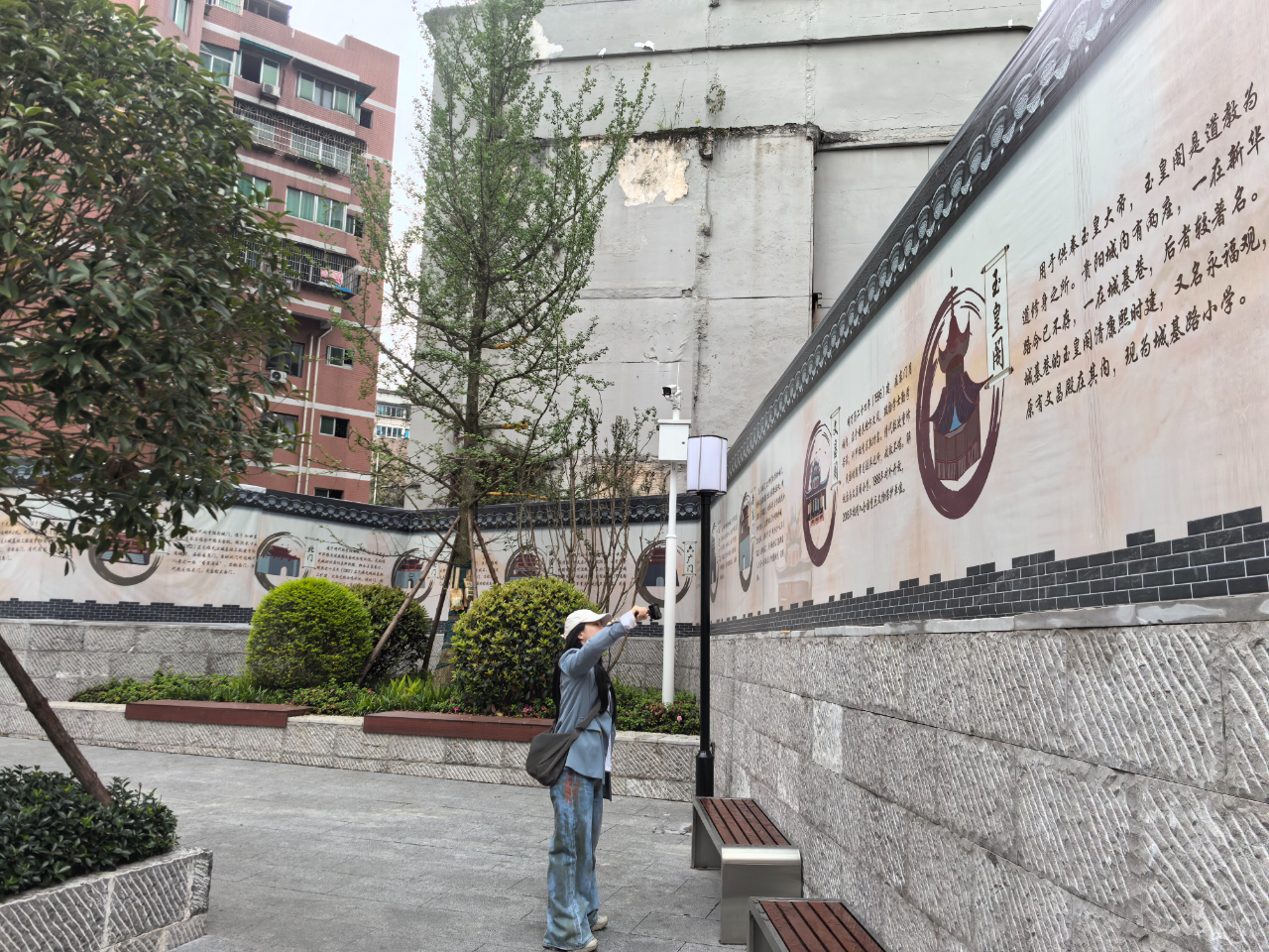 贵阳云岩：绣出城市新颜值街巷长出新时尚(图6)